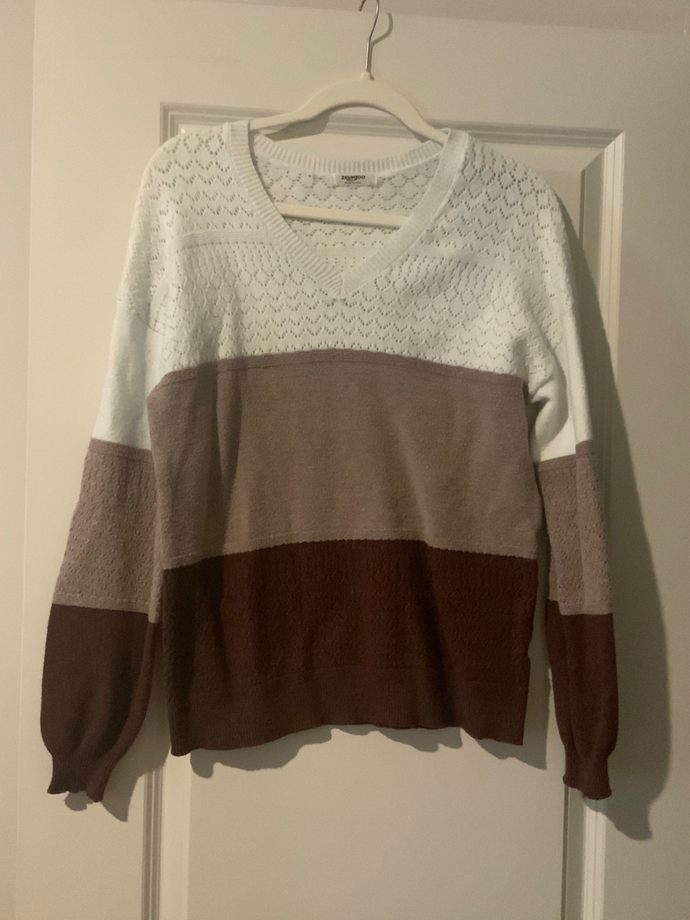 zeagoo Colorblock V-Neck Sweater — White, Taupe & Brown